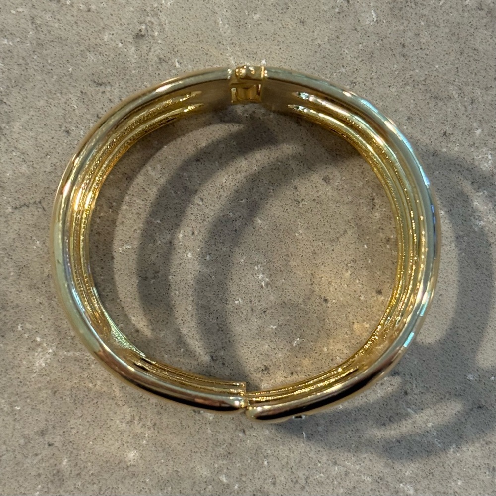 Iris Apfel Estate! Ribbed gold metal bracelet w/ 6 sparkly rhinestone/crystals! - Picture 9 of 11